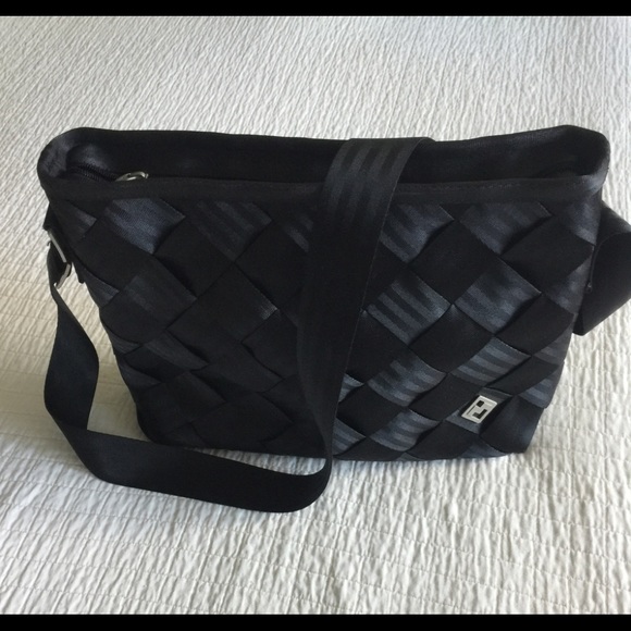 Maggie Bags Handbags - EUC Maggie Bags large black seatbelt shoulder/crossbody bag